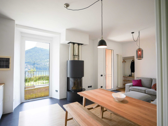 Living room 5, Up & Up, Como