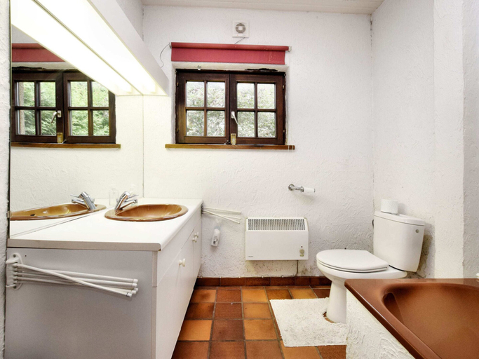 Bathroom 3, Holiday Home in Nonceveux With Swimming Pool, Liège