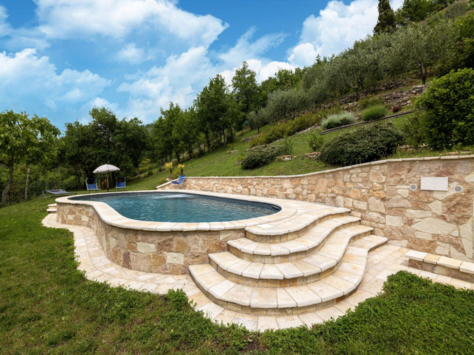Sport & Beauty 2, Apartment in Furlo with Saltwater Pool, Pesaro E Urbino