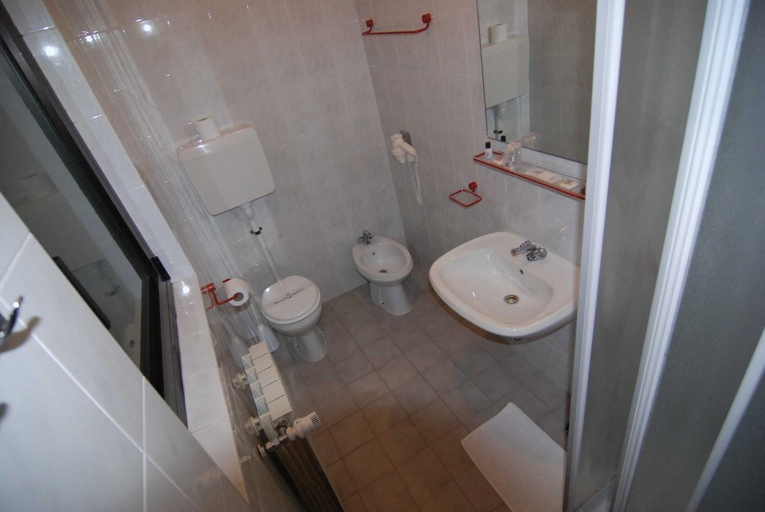 Bathroom, Albergo Alla Valle di Banne, Trieste
