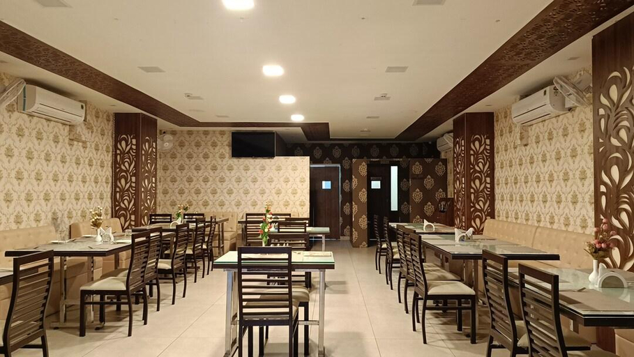 Food & Drinks 4, SGN Hotels Pondicherry, Puducherry
