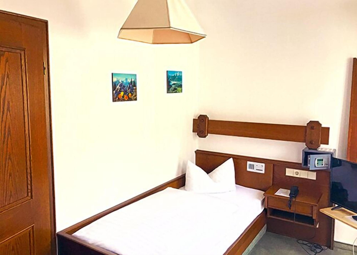 Bedroom 4, Hotel Vier Jahreszeiten Berchtesgaden, Berchtesgadener Land