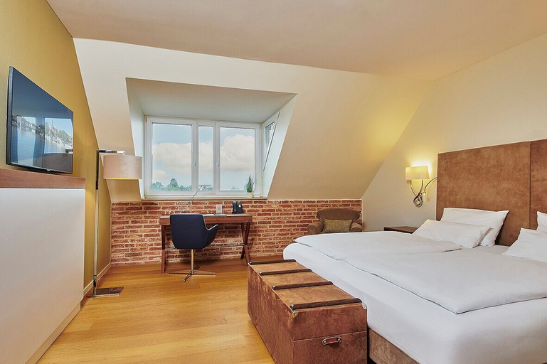 Bedroom 3, Hotel Hafenspeicher, Leer