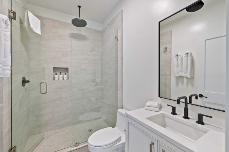 Bathroom 20