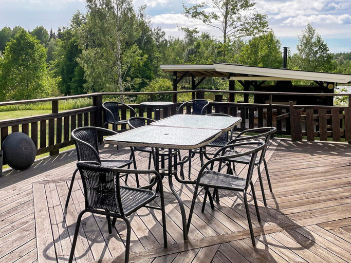 Dining 2, 5 Star Holiday Home in Odeshog, Ödeshög
