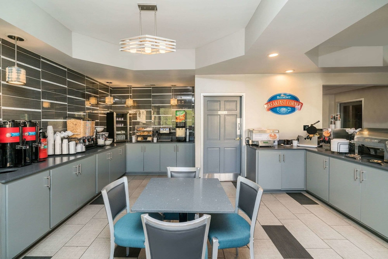 Food & Drinks 5, Baymont by Wyndham Franklin/Cool Springs, Williamson
