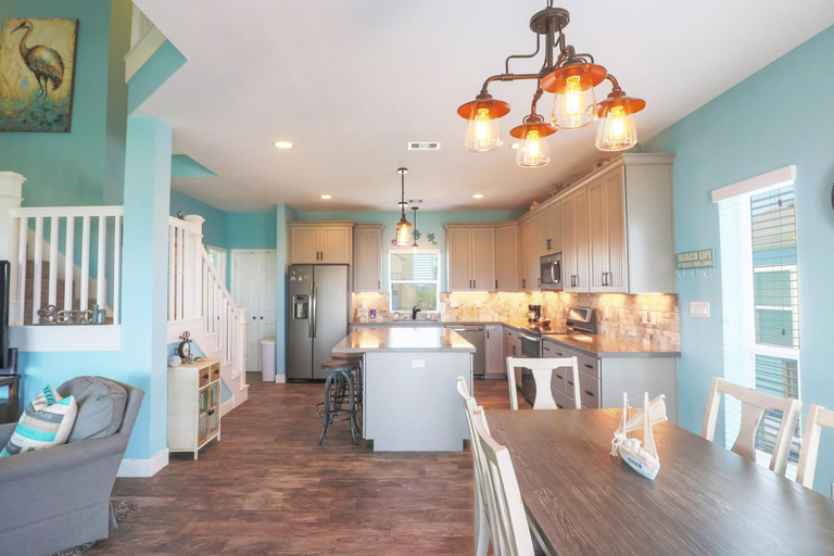 Room 2, Great bay Views and a Pool in Isla Del Sol, Galveston