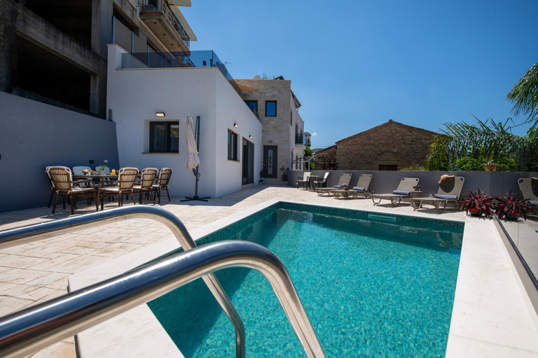 5, Villa Ioanna NC , an upper class accommodation, Crete