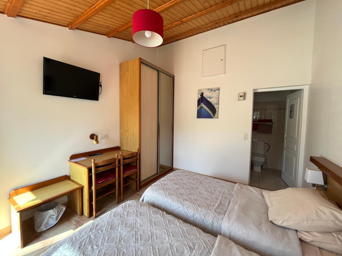 Bedroom 2, Hotel L'Hermitage, Charente-Maritime