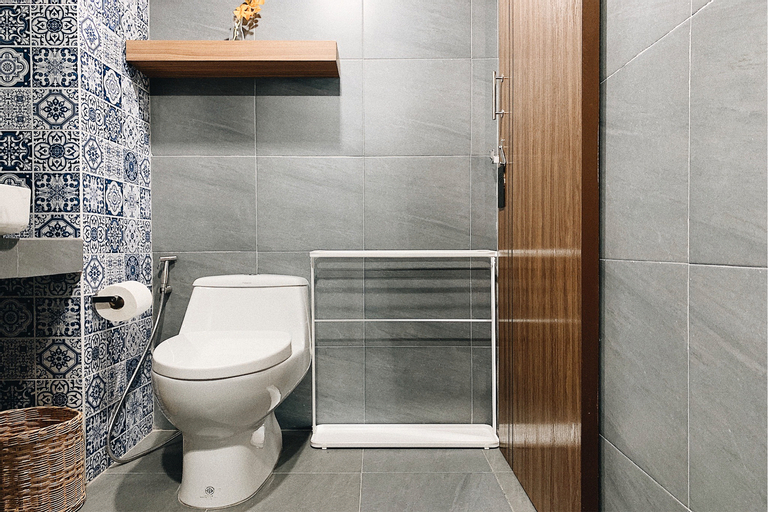 Bathroom 9