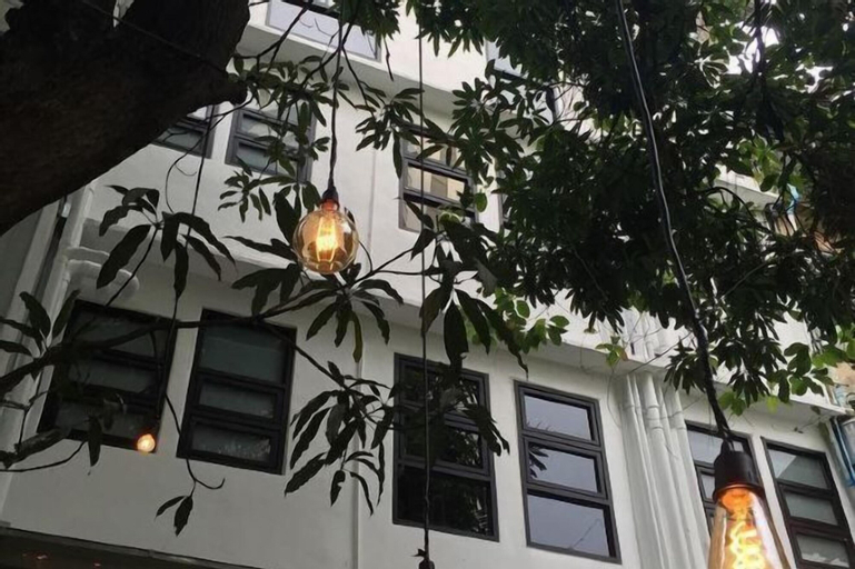 Exterior & Views 3, The Cube Hostel, Bang Rak