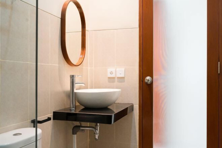 Bathroom 4