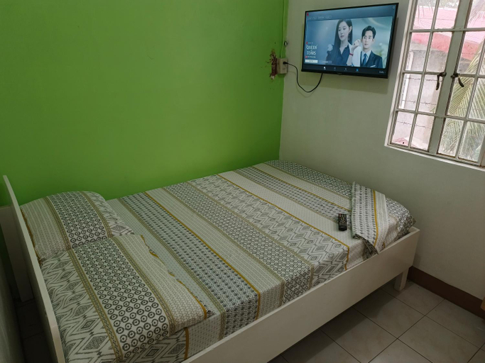 Bedroom 2, Luna Netflix Chill JoMckayl Apartelle, Naga City