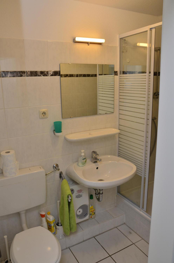 Bathroom, Forster Stolpmunder Weg, Ostholstein