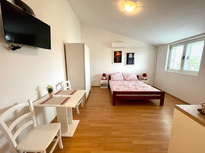 Bedroom 2, Villa Julie, Crikvenica