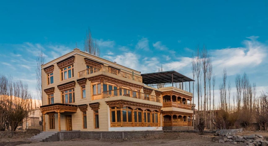 Others 3, Hotel Sindhu, Leh