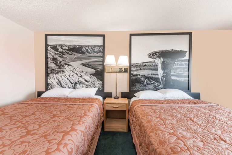 Bedroom 3, Glendive Lodge, Dawson