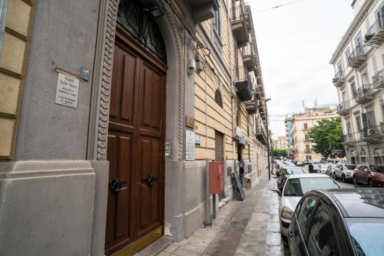 Others 4, B&B Handy Palermo, Palermo