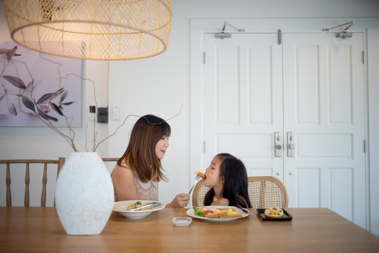 Food & Drinks 5, MINI-ME HUBS - Charm Suites in Old City, Muang Chiang Mai