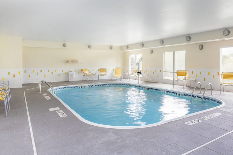 Sport & Beauty, Fairfield Inn & Suites Greeley, Weld