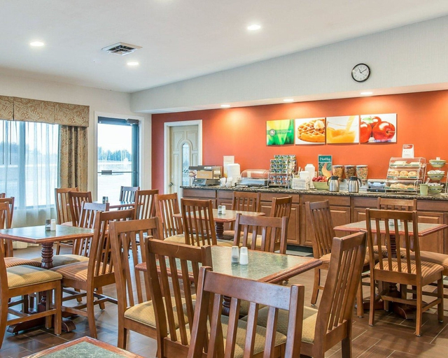 Food & Drinks 2, Quality Inn Gaylord, Otsego