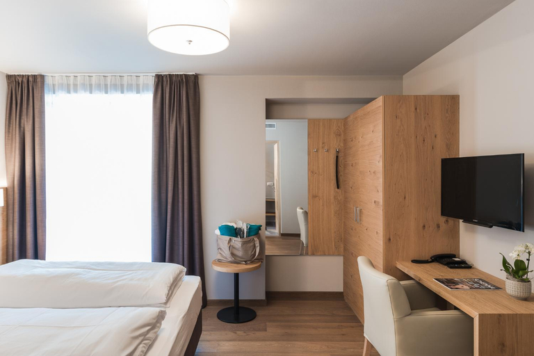 Bedroom 3, Lifestyle Hotel Alpin, Bolzano