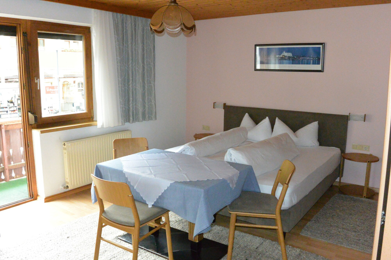 Bedroom 2, Apartment Landhaus Lenz, Landeck