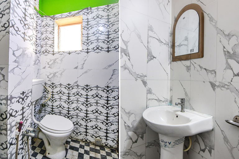 Bathroom, Fabexpress Trivedi International, South 24 Parganas