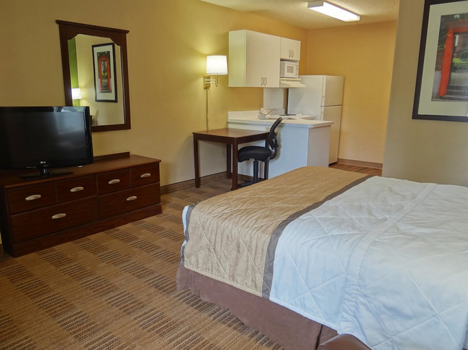 Bedroom 3, Extended Stay America Select Suites Gainesville I-75, Alachua