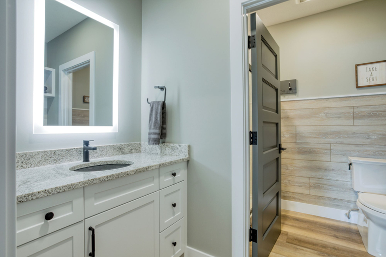 Bathroom 4, lakemore Resort, Grand Traverse