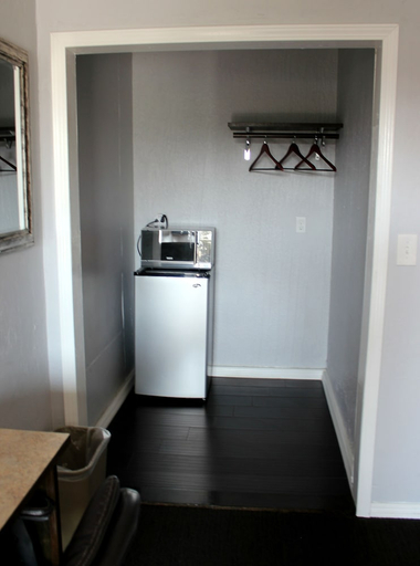 Others 4, Best Budget Inn, Fresno