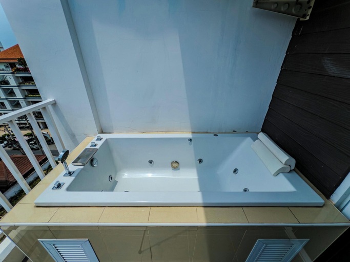Bathroom 5, New Nordic Suite 6 by Apartwell, Pattaya