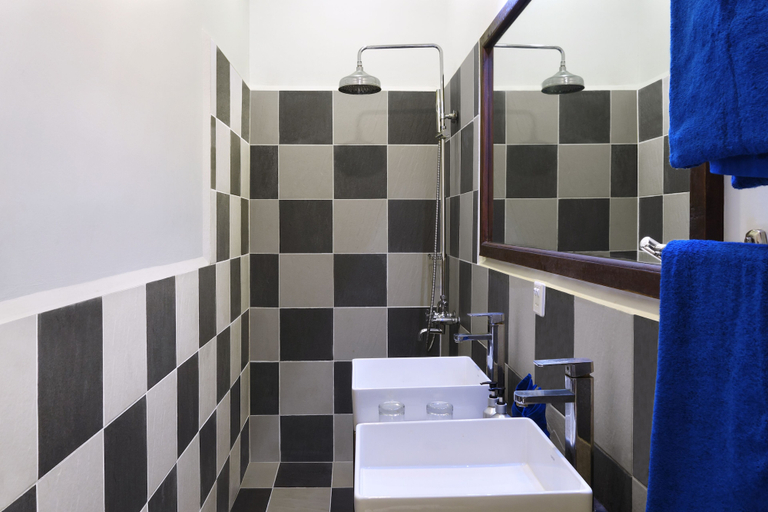 Bathroom 3, Sok San Beach Resort, Sihanoukville