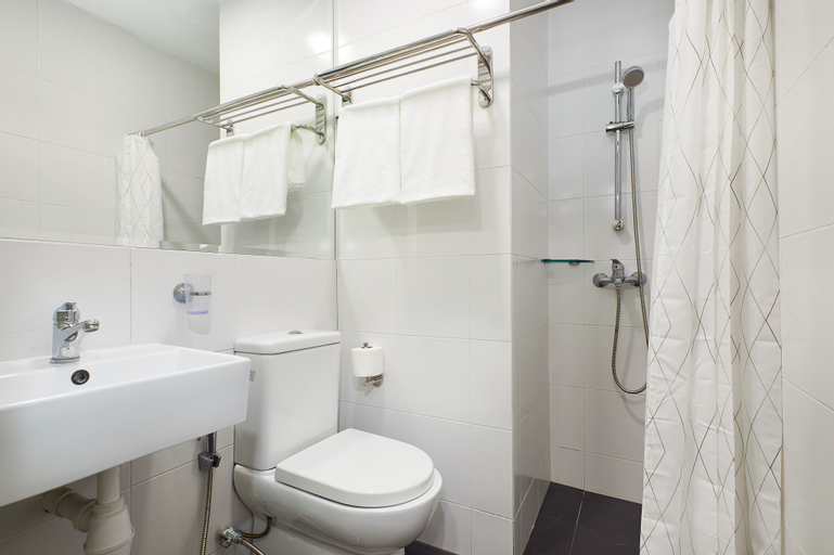 Bathroom 8
