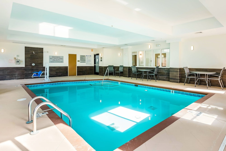 Sport & Beauty 4, Fairfield Inn Suites Greensboro Coliseum Area, Guilford