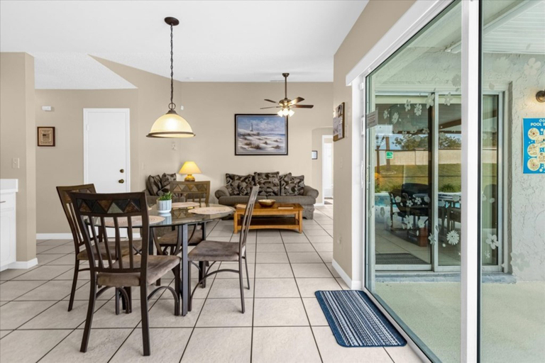 Food & Drinks, Disney Area Budget Homes, Osceola