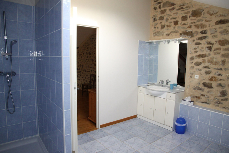 Bathroom 5, Gîtes et Chambres d'Hôtes Peyrecout Tarn, Tarn