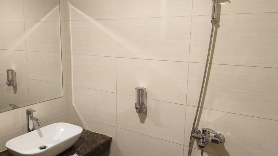 Bathroom 28