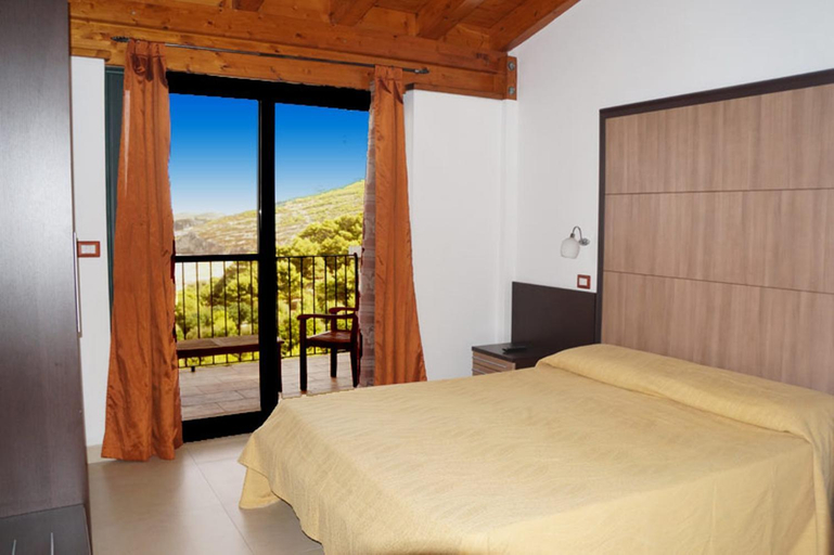 Bedroom, Appartamenti Serena, Foggia