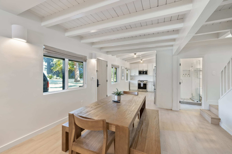 Dining Room 21