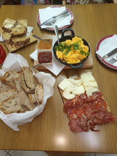 Food & Drinks 5, Encosta da Serra, Seia
