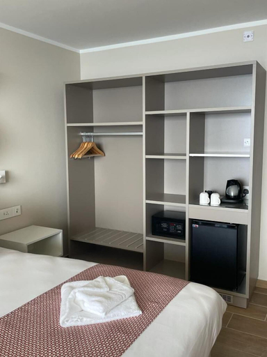 Bedroom 2, Seaview Hotel Malta, Saint Paul's Bay