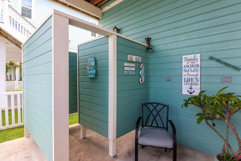 Room 4, Great bay Views and a Pool in Isla Del Sol, Galveston