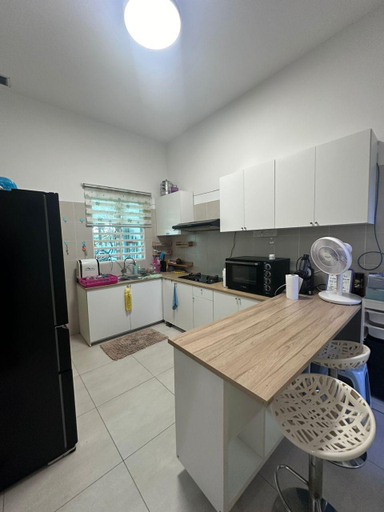 Others 5, Nurasyura Puncak Guesthouse, Perak Tengah