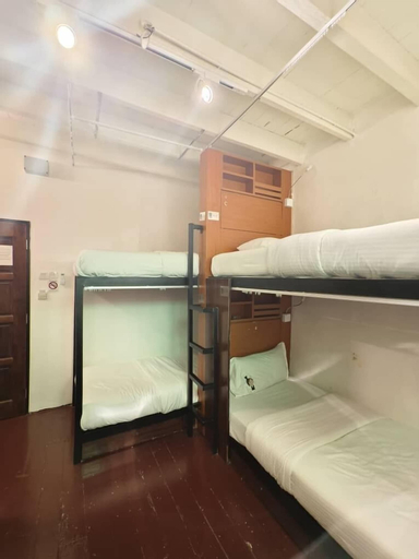 Bedroom 26