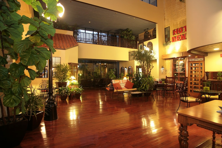 Food & Drinks 5, Hotel Maxwell Anderson, Garfield