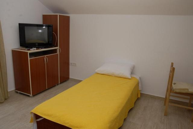 Others 5, Apartments Dosljak