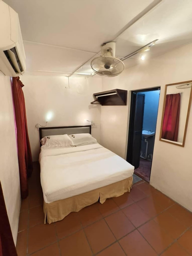 Bedroom 21