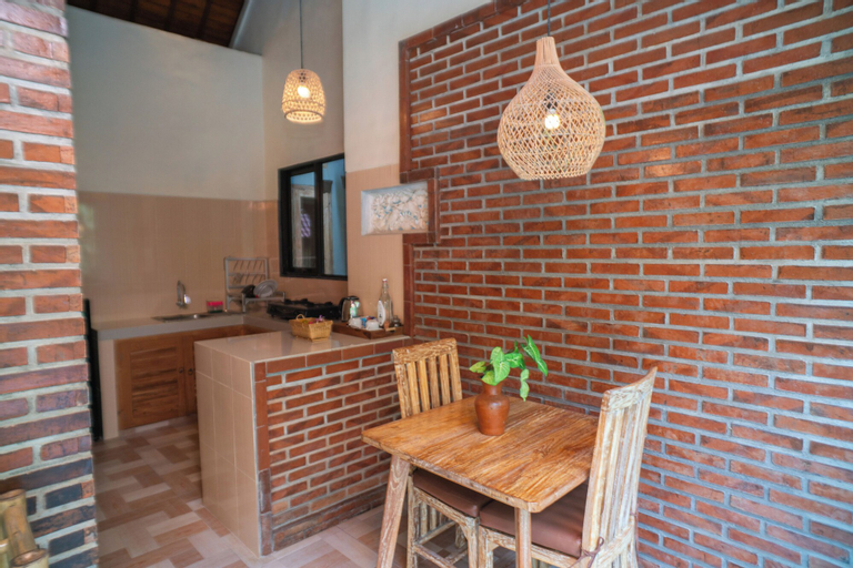 Dining Room 21