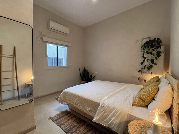 Bedroom 4, Haifa Downtown Eco Apt by Sea N' Rent